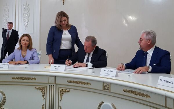Moscú y Ciudad de México firman un acuerdo de cooperación en el ámbito de la sanidad pública - Sputnik Mundo