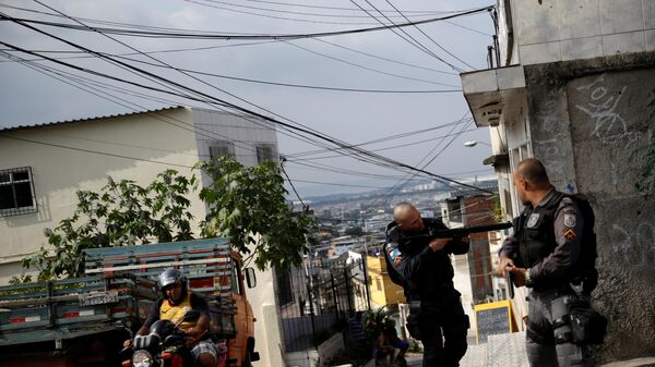 Policía brasileña en Río de Janeiro (archivo) - Sputnik Mundo