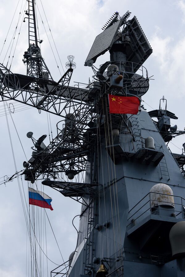 El legendario crucero lanzamisiles ruso Variag visita Hong Kong - Sputnik Mundo