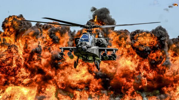 Helicóptero AH-64 Apache (imagen referencial) - Sputnik Mundo