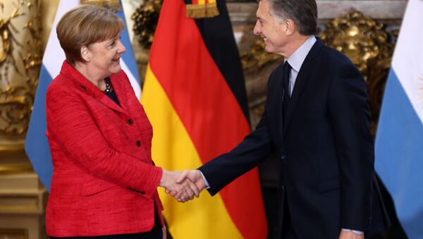 La canciller alemana, Angela Merkel, y el presidente argentino, Mauricio Macri (archivo) - Sputnik Mundo