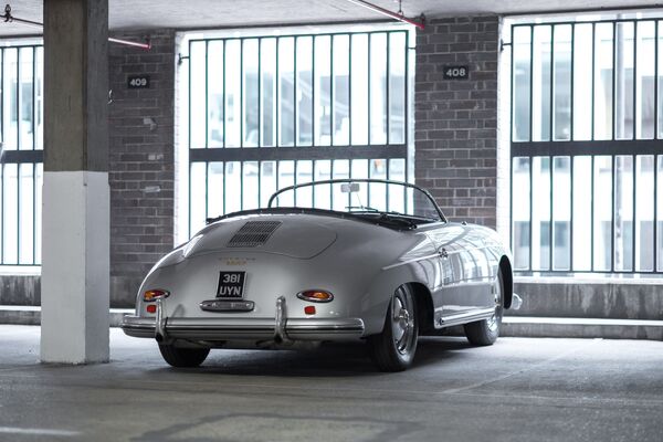 Los automóviles deportivos más pintorescos, en la exposición City Concours de Londres - Sputnik Mundo