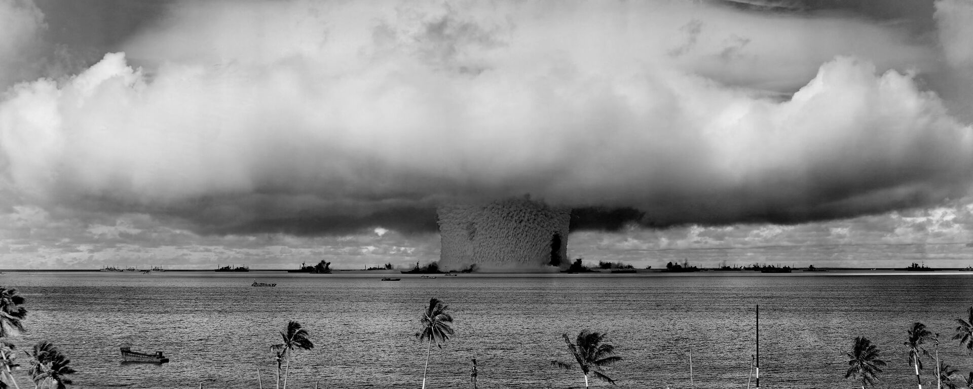 Una prueba nuclear realizada por EEUU en el atolón Bikini, en 1946 (imagen referencial) - Sputnik Mundo, 1920, 21.05.2020