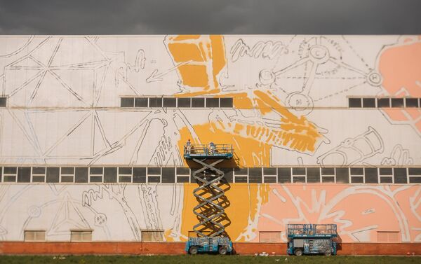 El proceso de la creación del mural más grande del mundo - Sputnik Mundo