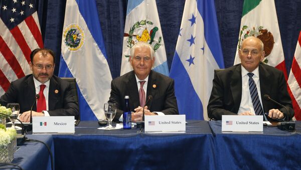 Rex Tillerson, secretario de Estado de EEUU, en la conferencia de Prosperidad y Seguridad en América Central - Sputnik Mundo