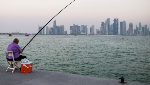 Un pescador en Doha, Catar (archivo) - Sputnik Mundo