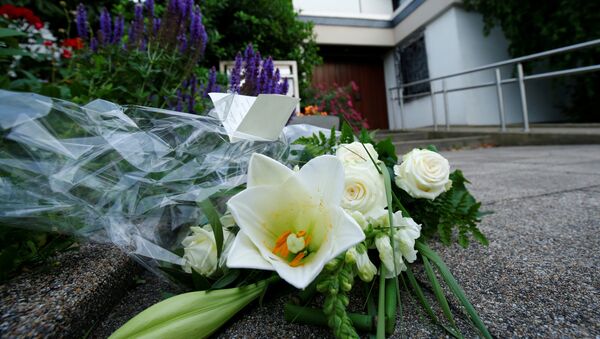 Las flores en homenaje del excanciller de Alemania, Helmut Kohl - Sputnik Mundo