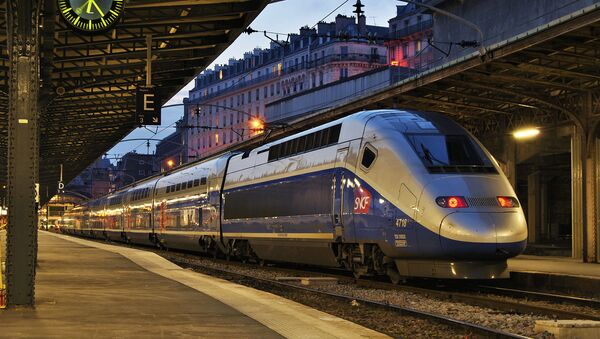 Un tren de SNCF - Sputnik Mundo
