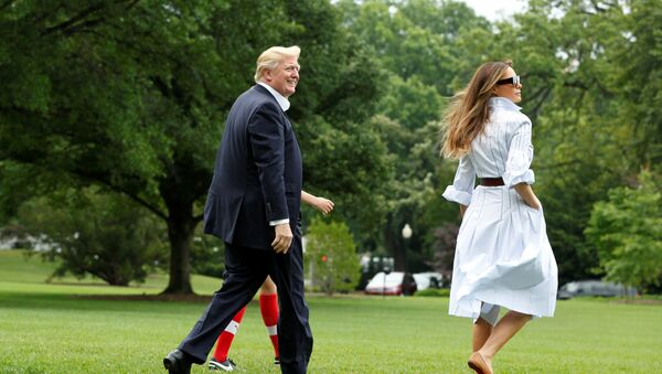 Doland Trump, presidente de EEUU, y Melania Trump, su esposa - Sputnik Mundo
