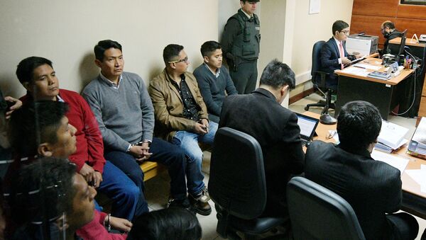 Los nueve detenidos ciudadanos de Chile en la sala de audiencia - Sputnik Mundo
