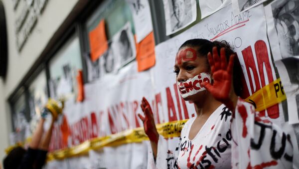 Protesta contra violencia  en México - Sputnik Mundo