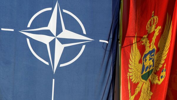 Banderas de Montenegro y de la OTAN - Sputnik Mundo