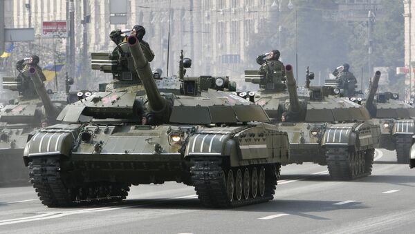 Desfile militar en Ucrania (archivo) - Sputnik Mundo
