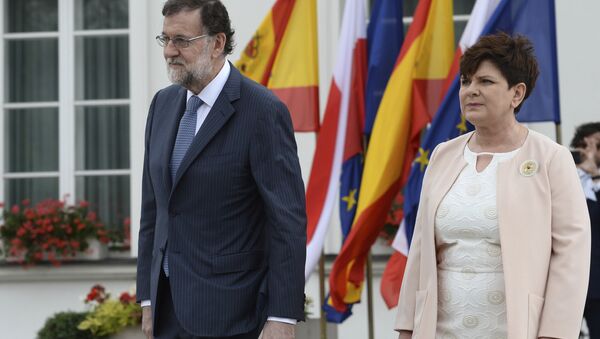 La primera ministra, Beata Szydlo con el presidente de España, Mariano Rajoy - Sputnik Mundo