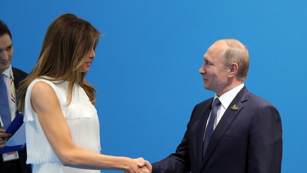 Vladímir Putin y Melania Trump - Sputnik Mundo