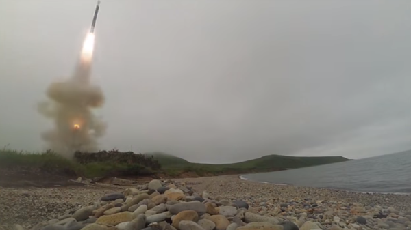 El lanzamiento de los misiles Onix - Sputnik Mundo