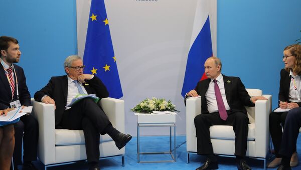 Presidente de la CE, Jean-Claude Juncker y presidente de Rusia, Vladímir Putin - Sputnik Mundo