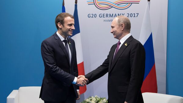 Los presidentes de Francia y Rusia, Emmanuel Macron y Vladímir Putin - Sputnik Mundo