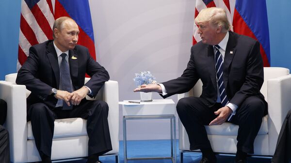 El presidente ruso, Vladímir Putin, y su homólogo estadounidense, Donald Trump (archivo) - Sputnik Mundo