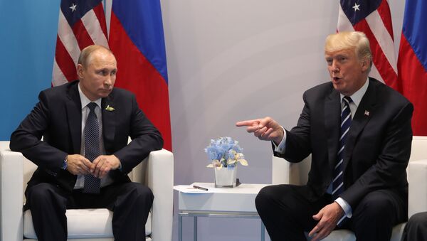 Presidente de Rusia, Vladímir Putin, y presidente de EEUU, Donald Trump (archivo) - Sputnik Mundo