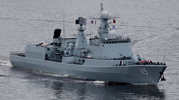 Un destructor de la Armada china sale a la mar durante los ejercicios navales entre China y Rusia en Vladivostok en 2015, imagen referencial - Sputnik Mundo