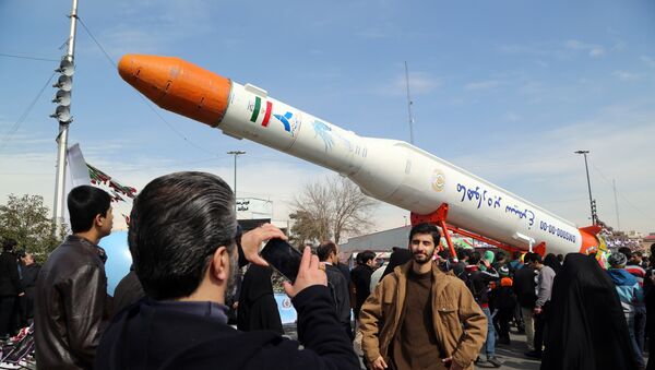 El lanzador espacial Simorgh, Irán (archivo) - Sputnik Mundo