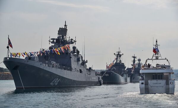 Sebastopol se prepara para el desfile en honor del Día de la Armada en Sebastopol - Sputnik Mundo