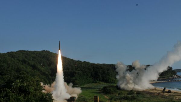 El lanzamiento del misil balístico de clase tierra-tierra ATACMS (archivo) - Sputnik Mundo