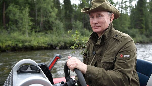 Vladímir Putin, presidente de Rusia, durante las vacaciones - Sputnik Mundo