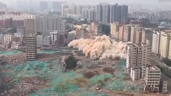 Efecto dominó: demuelen en China 36 edificios en 36 segundos - Sputnik Mundo