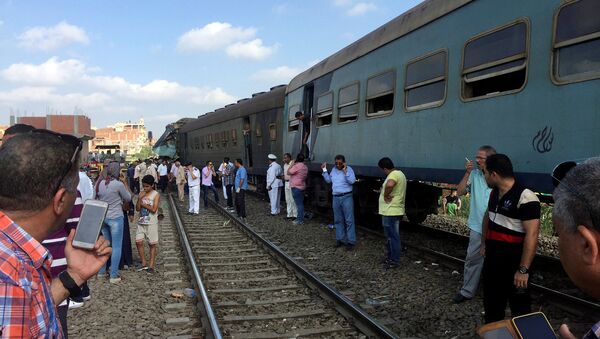Colisión de trenes en la ciudad de Alejandría en el norte de Egipto - Sputnik Mundo