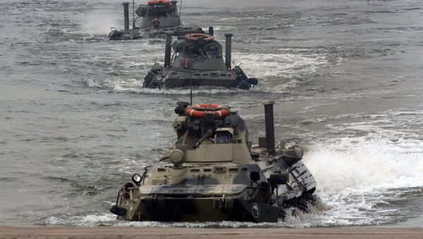 Maniobras de la Infantería de Marina de Rusia en la región de Kaliningrado - Sputnik Mundo