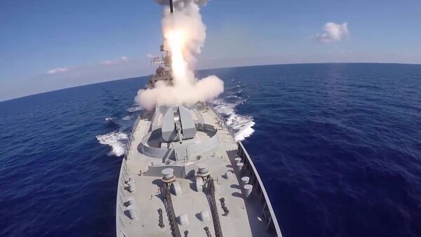 Los misiles rusos Kalibr en Siria - Sputnik Mundo