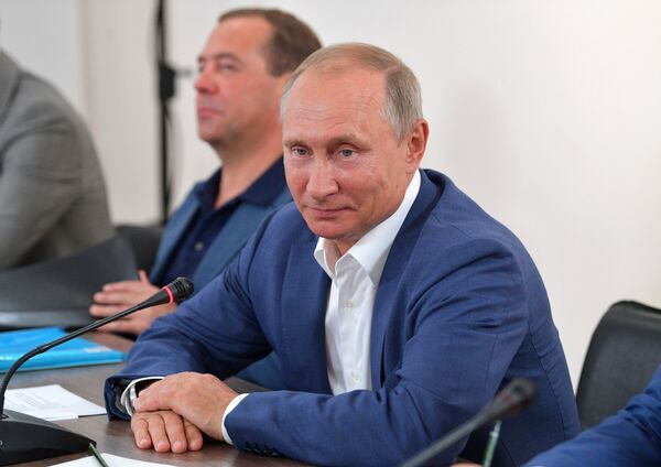 Todo bajo control: Vladímir Putin visita Crimea - Sputnik Mundo