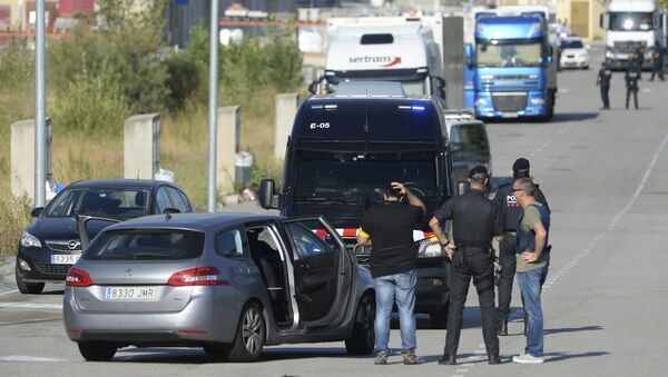 La Policía catalana en el lugar donde fue abatido el sospechoso del atentado en Barcelona - Sputnik Mundo