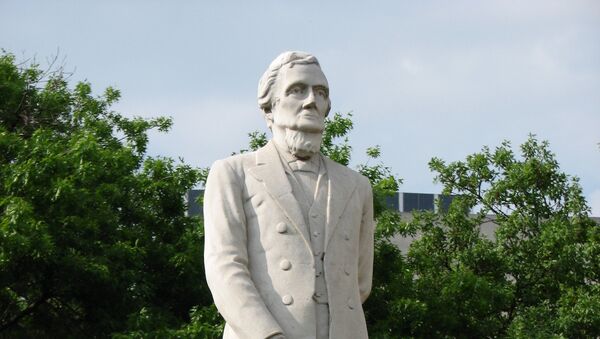 Monumento de Jefferson Davis en Texas, EEUU - Sputnik Mundo