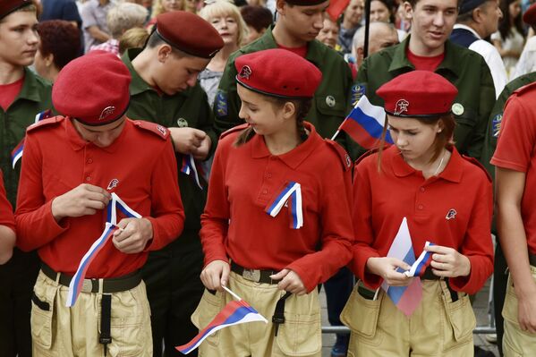Rusia celebra a lo grande el Día de la Bandera Nacional - Sputnik Mundo