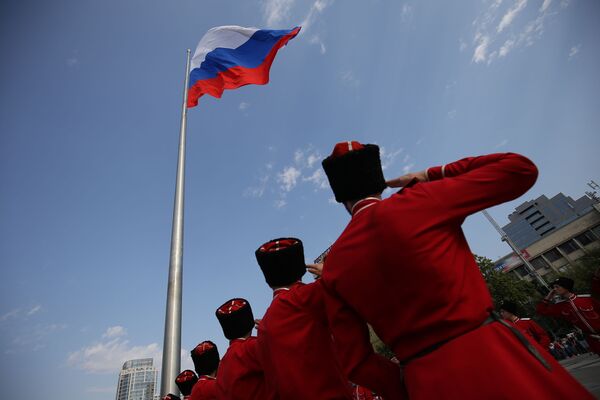 Rusia celebra a lo grande el Día de la Bandera Nacional - Sputnik Mundo