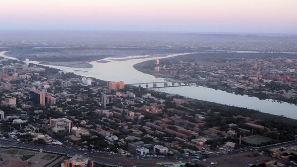 An aerial view shows the Nile river cutting through the Sudanese capital Khartoum - Sputnik Mundo