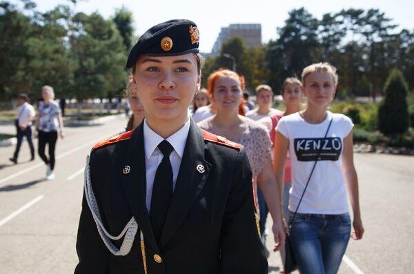 Igualdad de género: Sputnik te presenta a las futuras pilotos militares rusas - Sputnik Mundo
