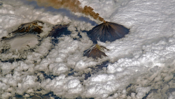 El volcán Kliuchevskói - Sputnik Mundo