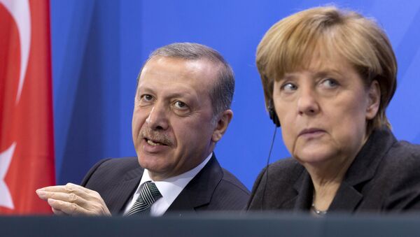 Recep Tayyip Erdogan, presidente de Turquía y Ángela Merkel, canciller de Alemania, 4 de febrero de 2014 - Sputnik Mundo
