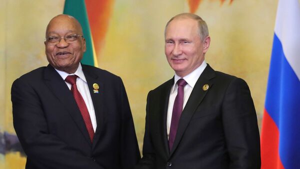 El presidente sudafricano, Jacob Zuma, y el presidente ruso, Vladímir Putin - Sputnik Mundo