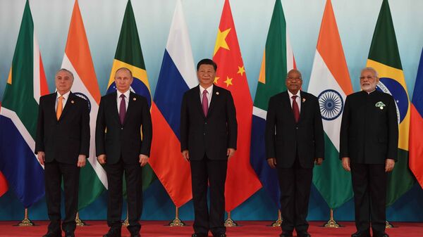 Los líderes de los países de los BRICS durante la IX cumbre del bloque, en China (archivo) - Sputnik Mundo