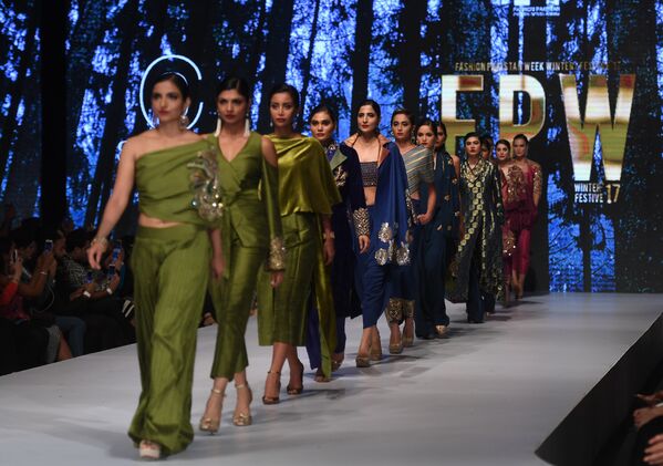 Sensualidad oriental en la Semana de la moda de Pakistán - Sputnik Mundo