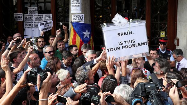 Manifestación contra los registros de la Guardia Civil en Cataluña - Sputnik Mundo