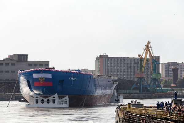 La botadura del rompehielos nuclear Sibir en San Petersburgo - Sputnik Mundo