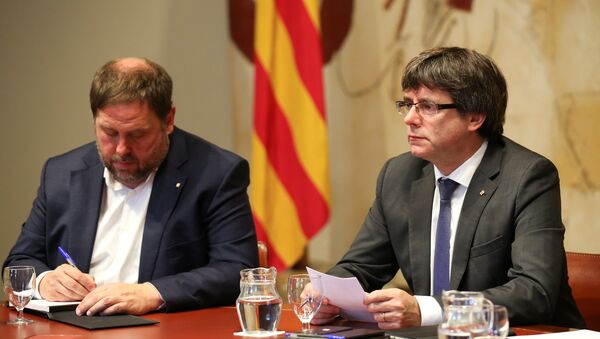 Oriol Junqueras, vicepresidente catalán, y Carles Puigdemont, presidente catalán - Sputnik Mundo