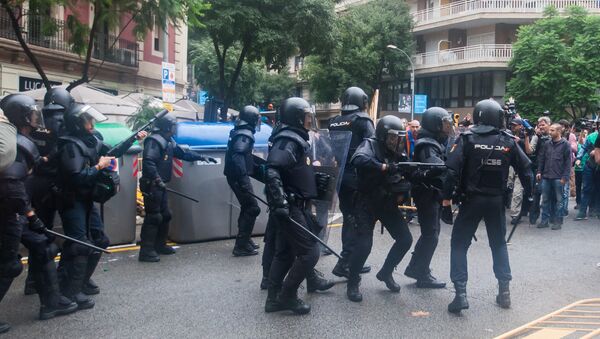  La Policía durante las protetas en Cataluña (archivo) - Sputnik Mundo