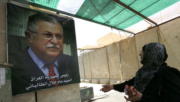 El retrato de Yalal Talabani, líder kurdo y expresidente de Irak - Sputnik Mundo